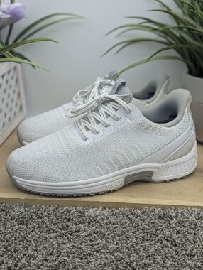 Orthofeet Yari Women's Size 7.5EE Off White Orthopedic Shoes Casual Comfort